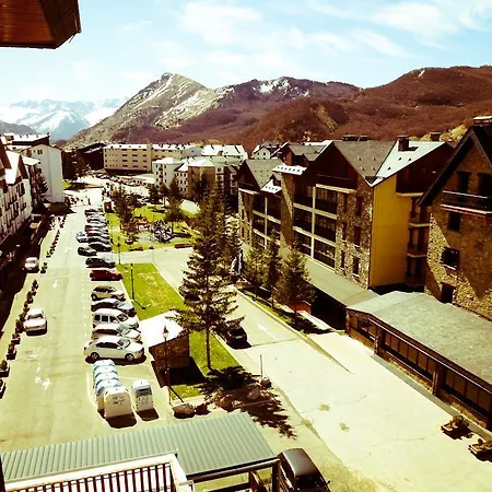 Apartamento Inmobiliaria - Admite Mascotas Formigal